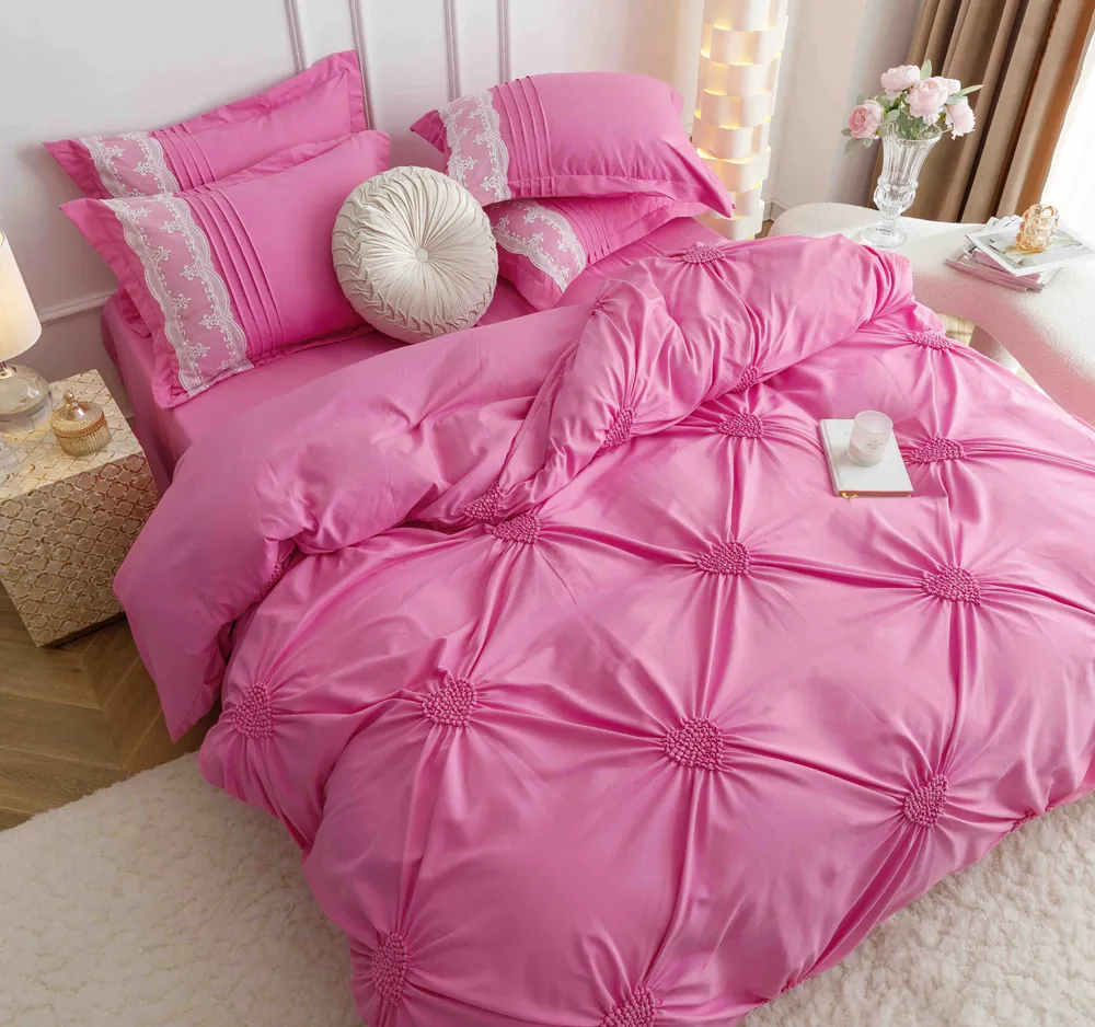 Lenjerie de pat finet, 6 piese, inimi brodate — Fucsia 2